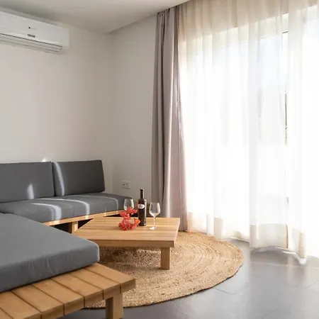 Ereza Hoopoe Villas מלון